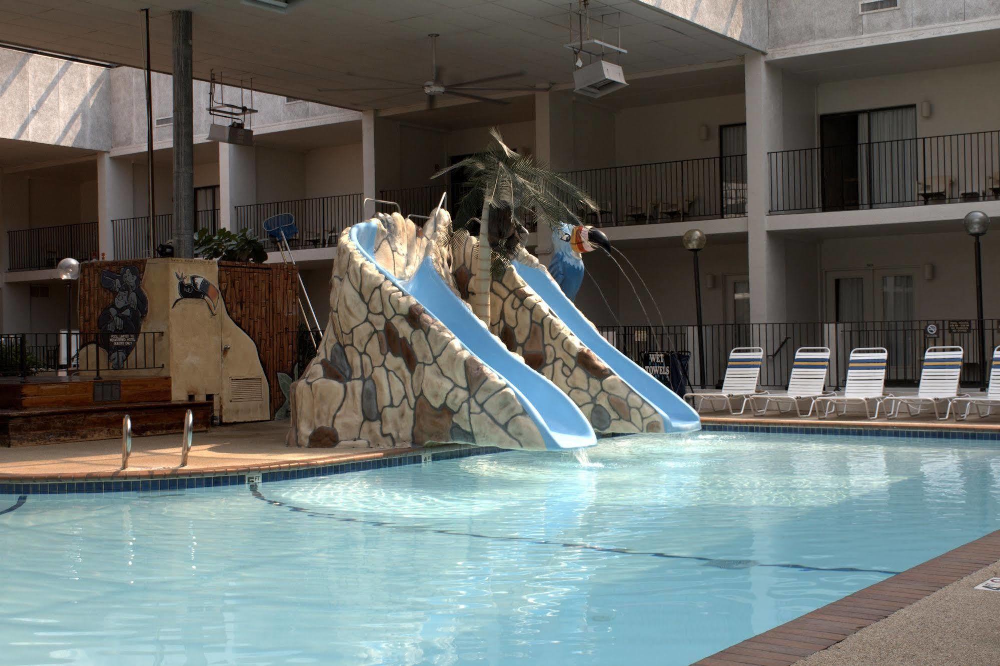 Adventureland Inn 阿尔图纳 外观 照片